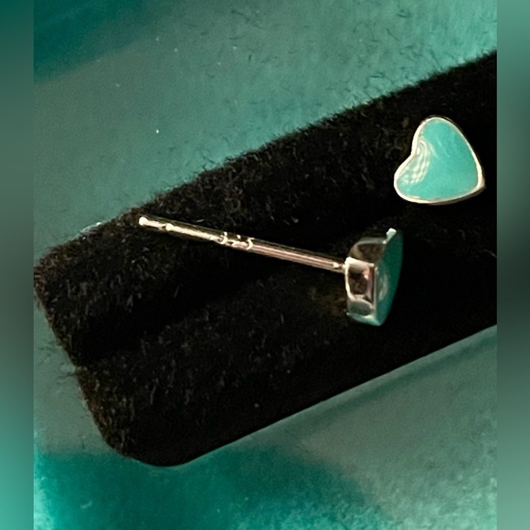 🩵STAMPED S925 Silver/Teal Heart Stud Earrings NWT - Picture 13 of 14